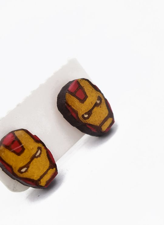 ARETES MEDIANOS  EN BISUTERIA - HECHO A MANO DISEÑO  ORIGINAL FRAMBUESA 2022 GARANTIZADOS