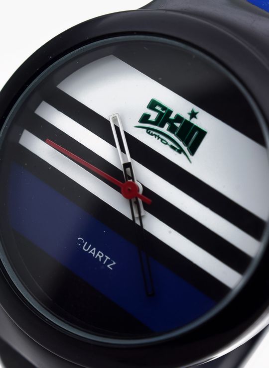 RELOJ ANALOGO CALIDAD AA DISEÑO EXCLUSIVO PULSO SILICONA O  CUERO SINT / NO SUMERGIBLE