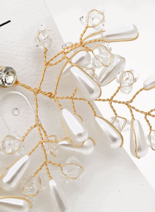 ARETES EN BISUTERIA FINA CON BRILLANTES Y MICROCIRCONES DISEÑO D/AMOON COLECCION