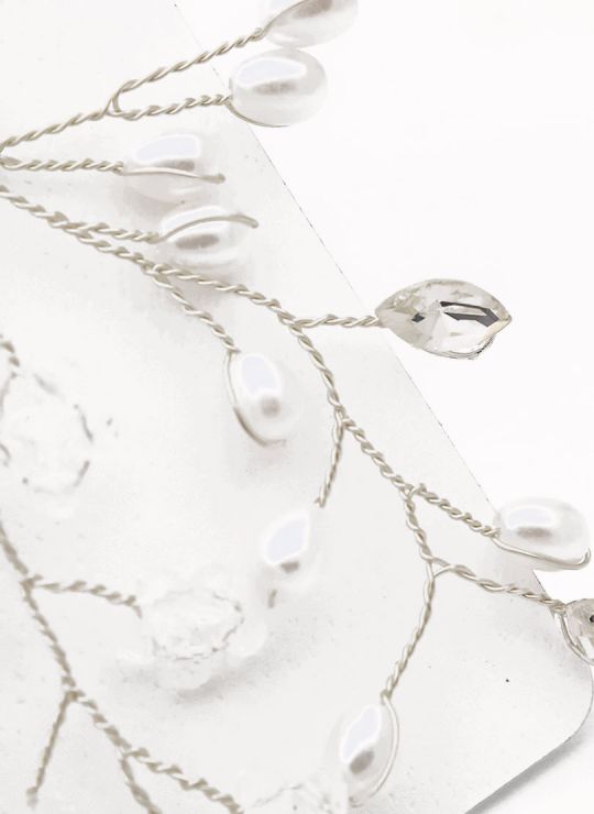 ARETES EN BISUTERIA FINA CON BRILLANTES Y MICROCIRCONES DISEÑO D/AMOON COLECCION