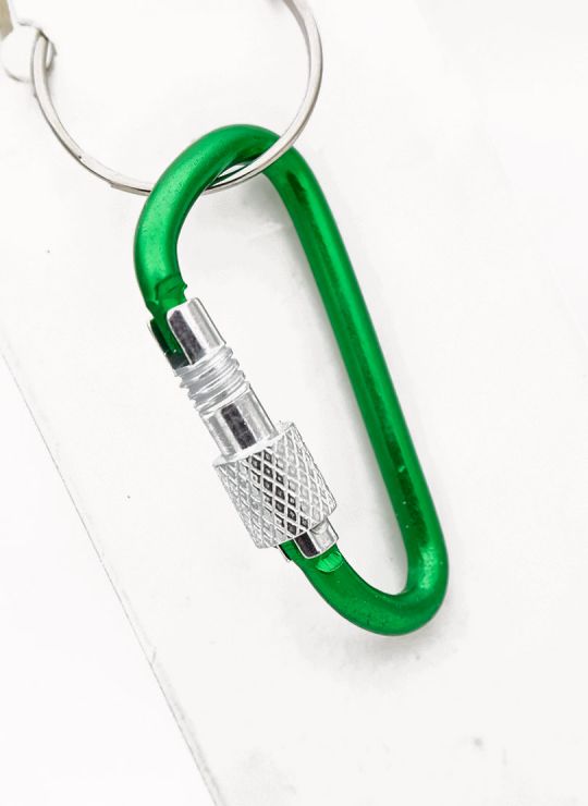 LLAVERO CON HERRAJES METALICO  TIPO SILICONA  GOMA/METALICO COLORES MEDIANO EXCLUSIVO