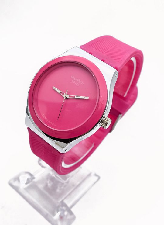 RELOJ ANALOGO CALIDAD AA DISEÑO EXCLUSIVO PULSO SILICONA O  CUERO SINT / NO SUMERGIBLE