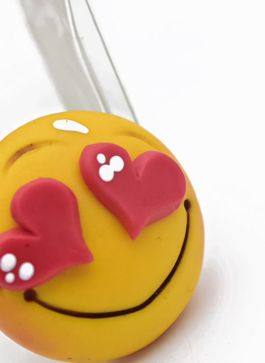 PIN/PRENDEDOR EMOTICON PORCELANICRON COLORES  COLORES MEDIANO EXCLUSIVO