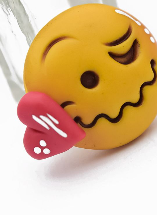 PIN/PRENDEDOR EMOTICON PORCELANICRON COLORES  COLORES MEDIANO EXCLUSIVO