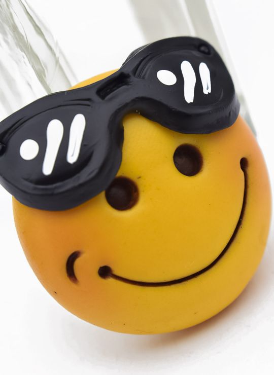 PIN/PRENDEDOR EMOTICON PORCELANICRON COLORES  COLORES MEDIANO EXCLUSIVO