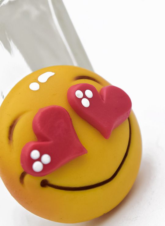 PIN/PRENDEDOR EMOTICON PORCELANICRON COLORES  COLORES MEDIANO EXCLUSIVO