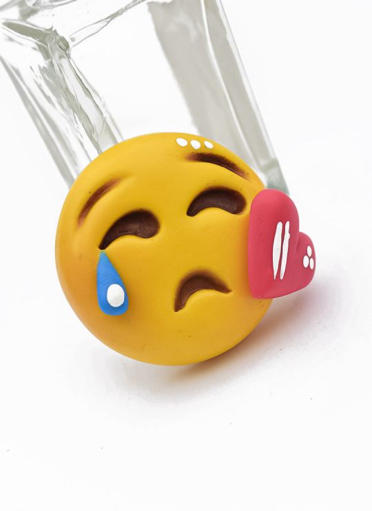 PIN/PRENDEDOR EMOTICON PORCELANICRON COLORES  COLORES MEDIANO EXCLUSIVO