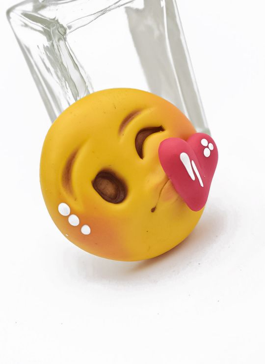 PIN/PRENDEDOR EMOTICON PORCELANICRON COLORES  COLORES MEDIANO EXCLUSIVO