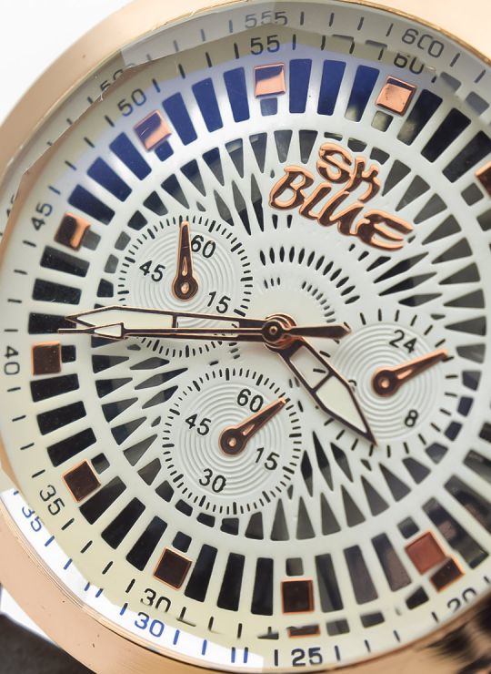 RELOJ PARA HOMBRE ANALOGO CALIDAD AA  DISEÑO EXCLUSIVO PULSO SILICONA O  CUERO SINT / NO SUMERGIBLE