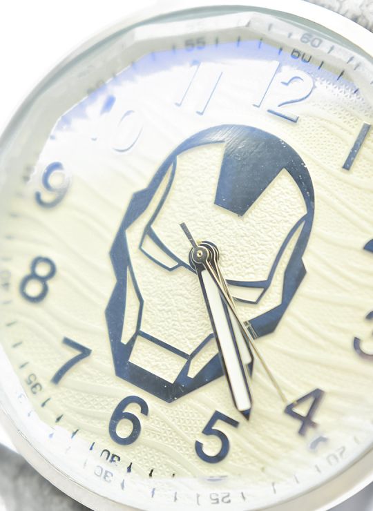 RELOJ PARA HOMBRE ANALOGO CALIDAD AA  DISEÑO EXCLUSIVO PULSO SILICONA O  CUERO SINT / NO SUMERGIBLE