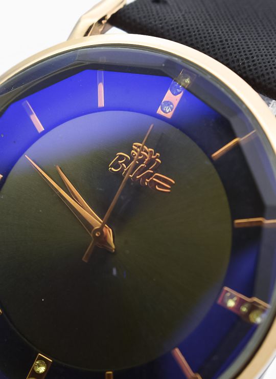 RELOJ PARA HOMBRE ANALOGO CALIDAD AA  DISEÑO EXCLUSIVO PULSO SILICONA O  CUERO SINT / NO SUMERGIBLE