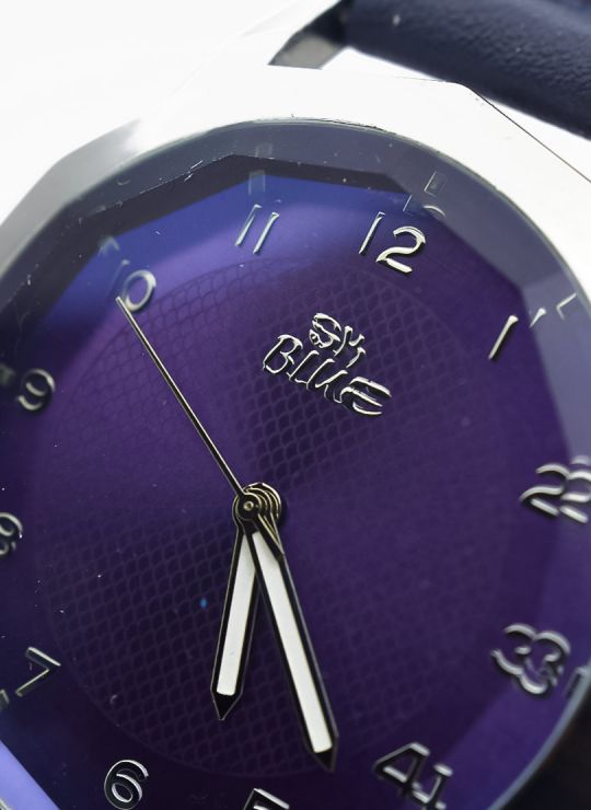 RELOJ PARA HOMBRE ANALOGO CALIDAD AA  DISEÑO EXCLUSIVO PULSO SILICONA O  CUERO SINT / NO SUMERGIBLE