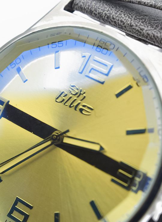 RELOJ PARA HOMBRE ANALOGO CALIDAD AA  DISEÑO EXCLUSIVO PULSO SILICONA O  CUERO SINT / NO SUMERGIBLE