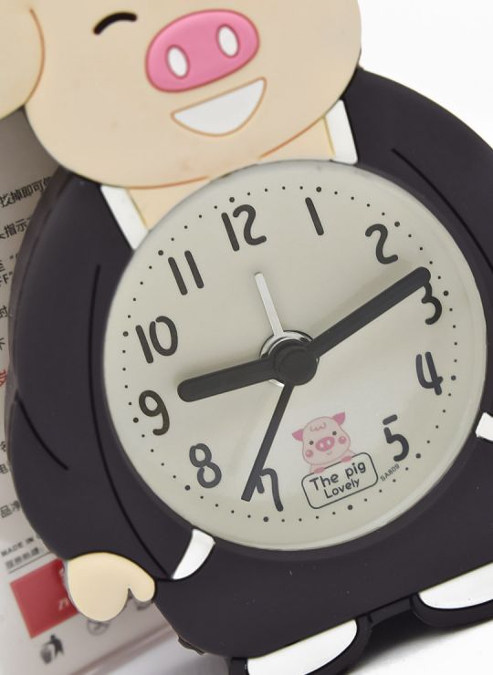RELOJ 12 X 7 CM ESCRITORIO CON ALARMA  FRENTE GOMA - METALICO MEDIANO  PILA AA 