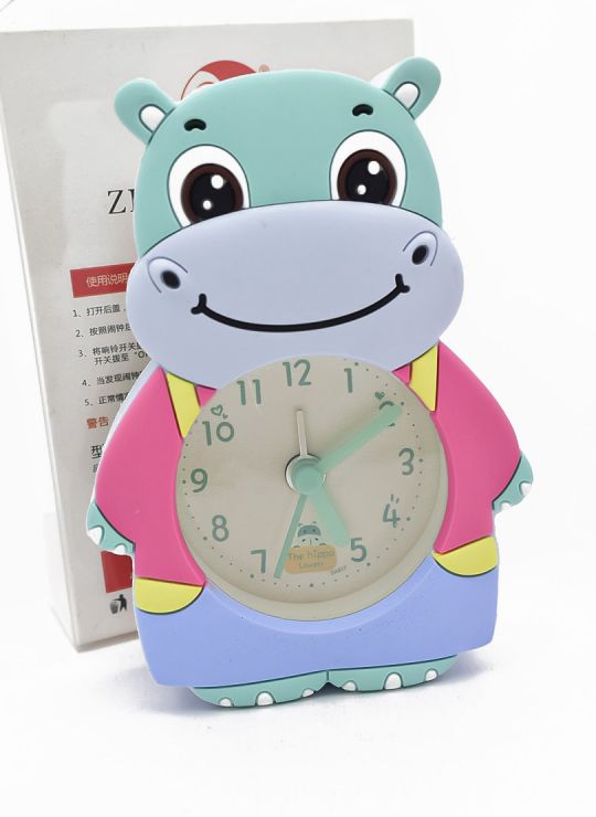 RELOJ 12 X 7 CM ESCRITORIO CON ALARMA  FRENTE GOMA - METALICO MEDIANO  PILA AA 