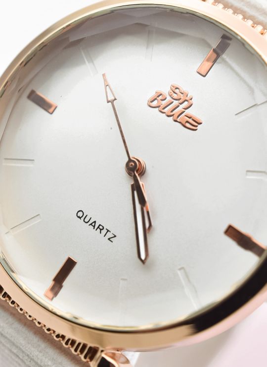 RELOJ ANALOGO CALIDAD AA PULSO CUERO CRISTALES / NO SUMERGIBLE