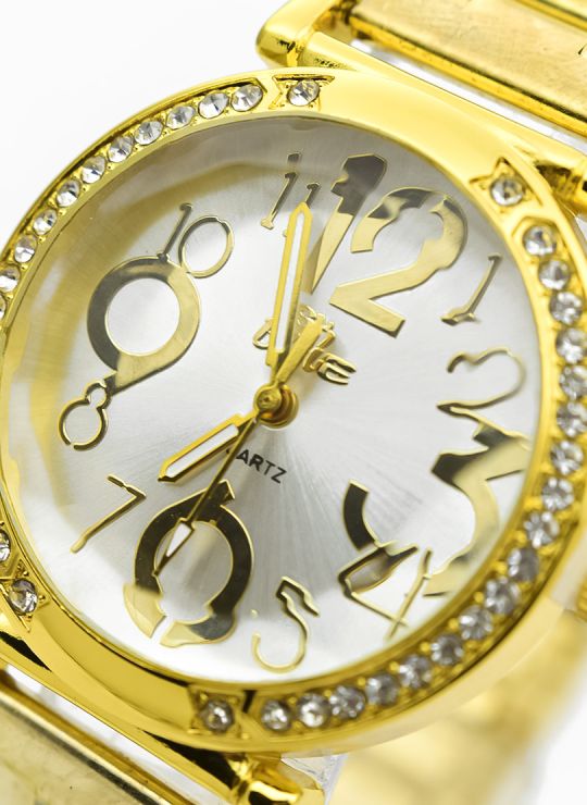 RELOJ CALIDAD AA SKBLUE  PULSO METALICO/ NO SUMERGIBLE