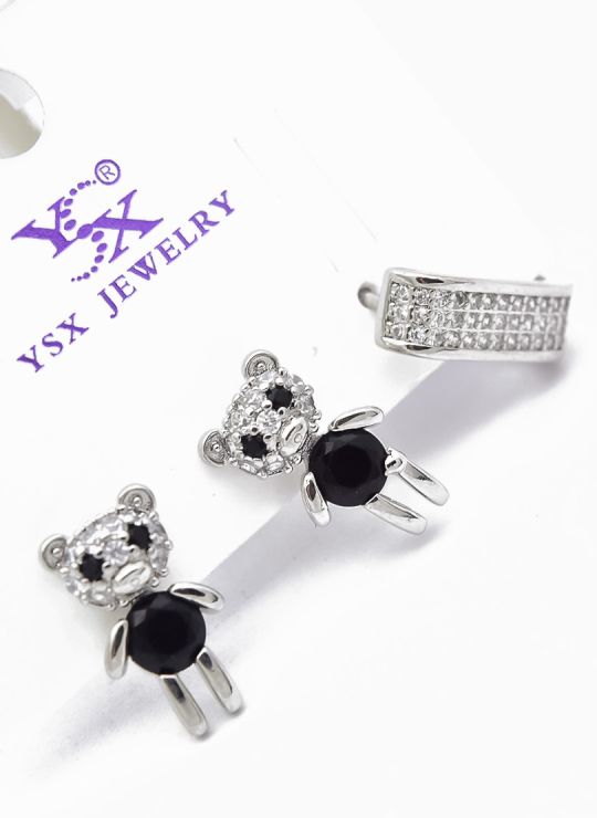 SET DE ARETES 1 PAR Y SOLITARIO TENDENCIA XUPING/ RODIO  