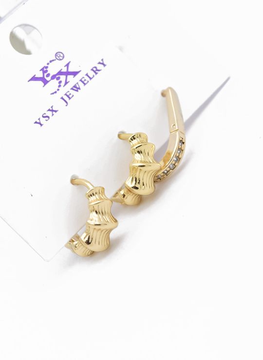 SET DE ARETES 1 PAR Y SOLITARIO TENDENCIA XUPING/ RODIO  