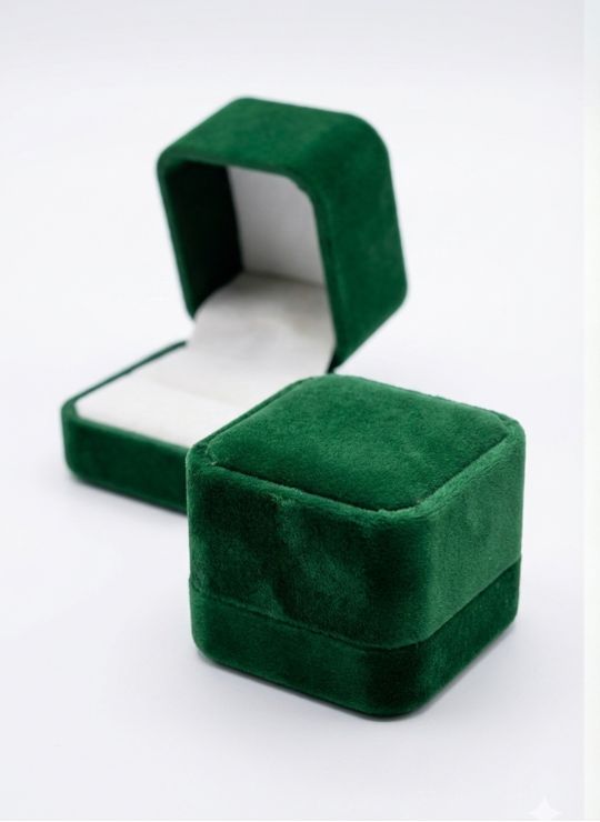 ESTUCHE JOYERO DE LUJO PAÑO O CUERO SINTETICO PARA COLLAR , ANILLO U OTRO TIPO DE JOYA
