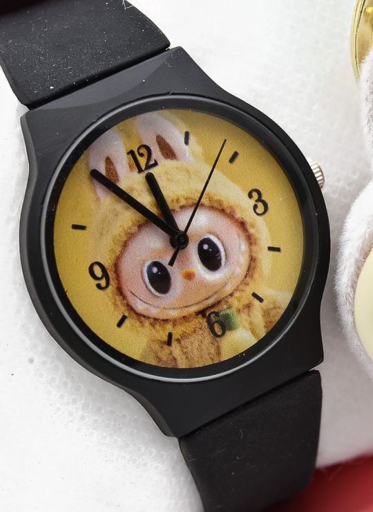 SET DE RELOJ CON LLAVERO PERSONAJE Y ESTUCHE DE LUJO
