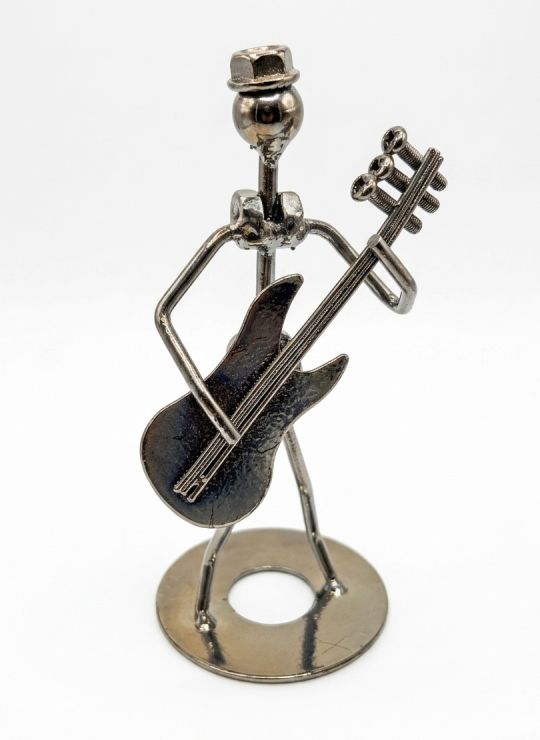ADORNO METALICO ESPECIAL MUSICO PARA ESCRITORIO 16CMS 