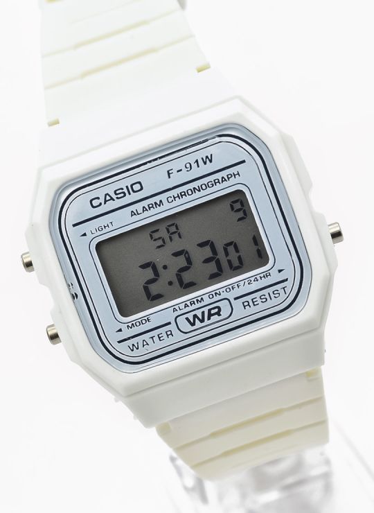 RELOJ CALIDAD AAA DIGITAL PULSO EN GOMA /LUZ INTERNA/ NO SUMERGIBLE