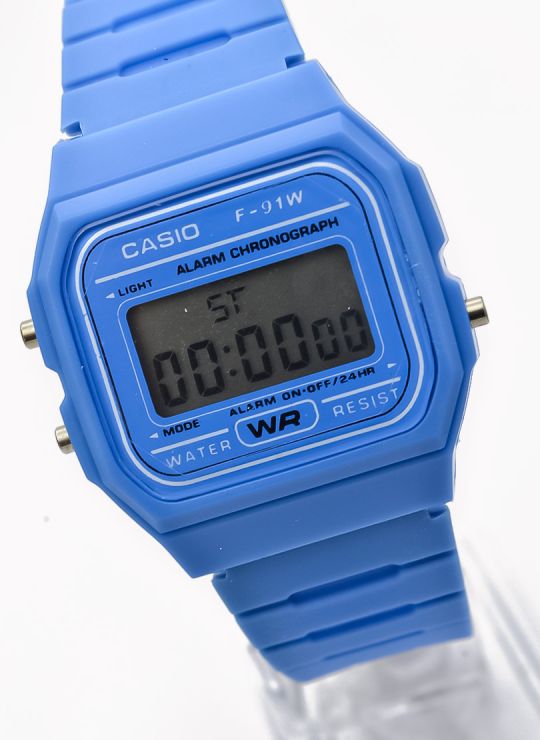 RELOJ CALIDAD AAA DIGITAL PULSO EN GOMA /LUZ INTERNA/ NO SUMERGIBLE