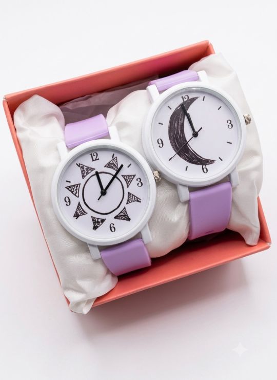 SET DE RELOJ SILICONA PARA AMIGAS CON ESTUCHE Y COJIN DISEÑOS EXCLUSIVOS