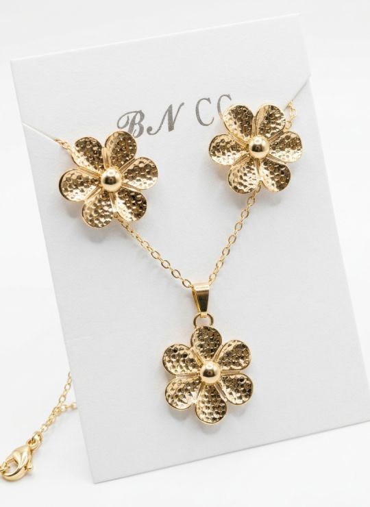 SET DE COLLAR Y DIJE EN RODIO CON MICROCIRCIONES